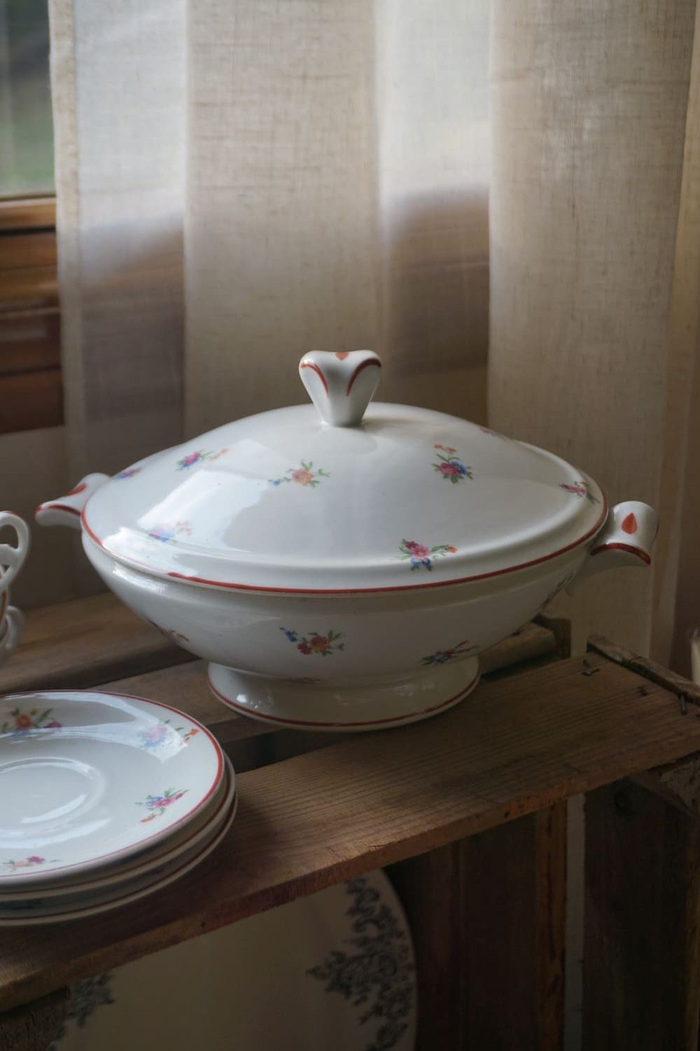 Sopera flores porcelana francesa